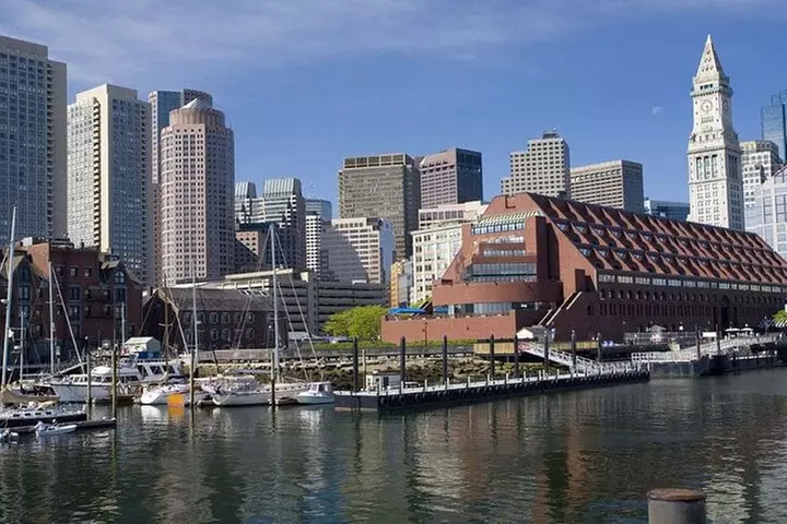 Boston Historic Taverns Tour with Tastings and Ferry