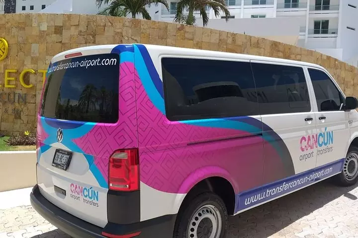 From Cancun Airport To Hotel Zone (Luxury Transportation)Round Trip - Primary Image