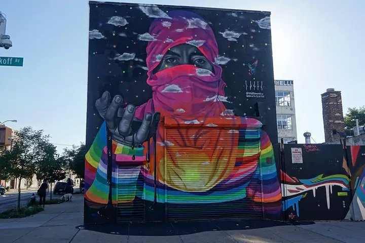 Brooklyn, Queens, and the Bronx Contrastes Tour in Spanish