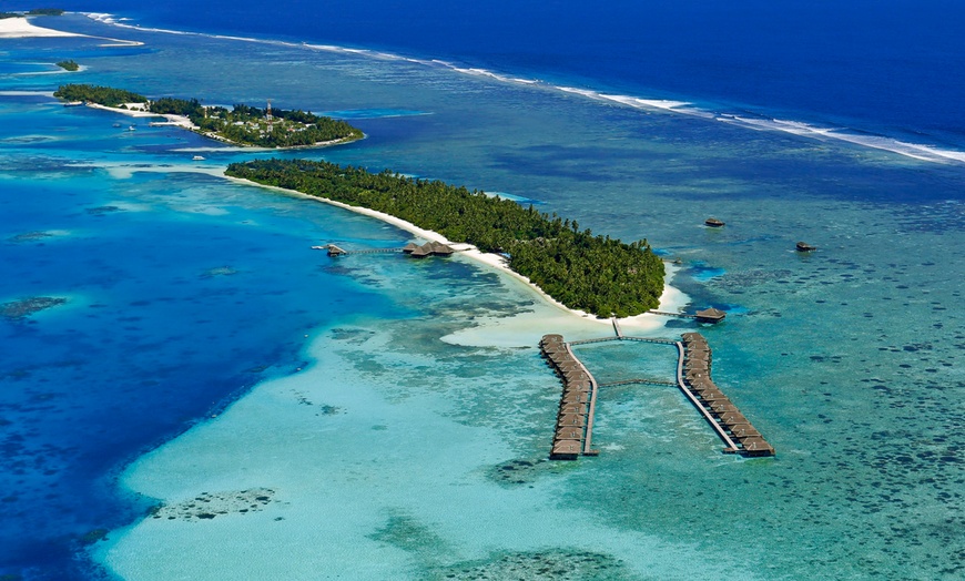 Image 2: ✈ MALDIVES | Meemu Atoll - Medhufushi Island Resort 4* - Spa