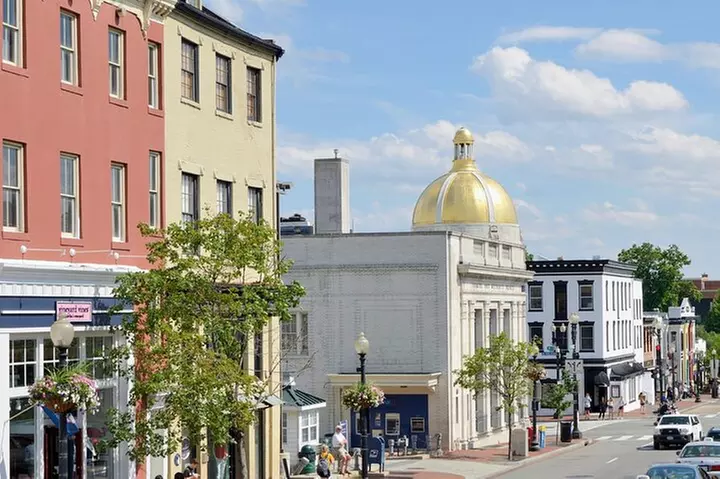 Tastes of Georgetown Food & History Small Group Walking Tour