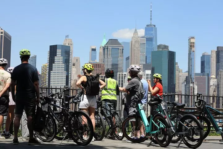 Guided Bike Tour of Lower Manhattan and Brooklyn Bridge