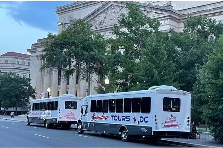 DC City Tour with 10+ Stops, Seasonal Cruise, Optional Tickets