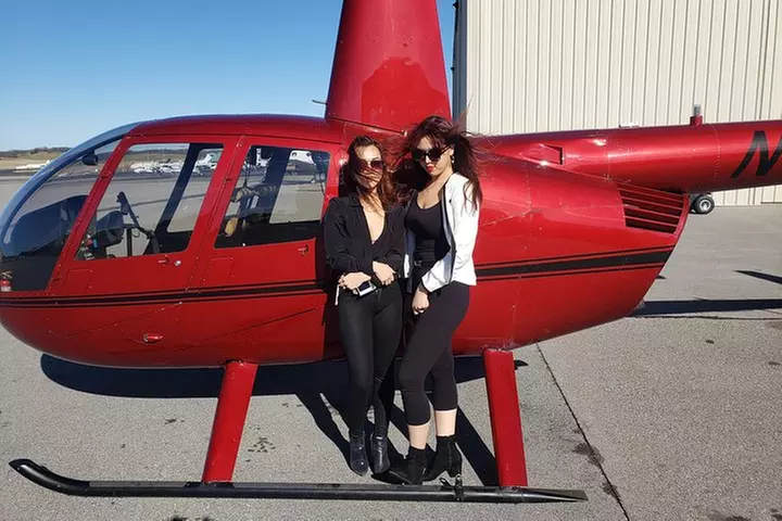 Short Helicopter Tour over downtown Nashville TN