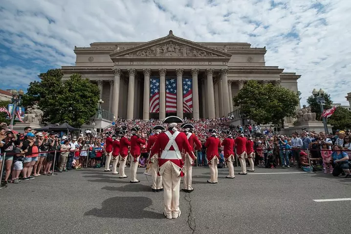Skip-the-line National Archives Building Exclusive Guided Tour