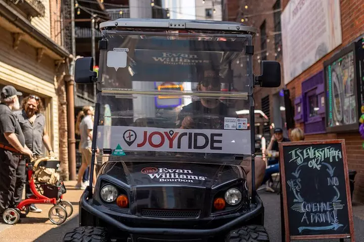 Explore the City of Nashville Sightseeing Tour by Golf Cart