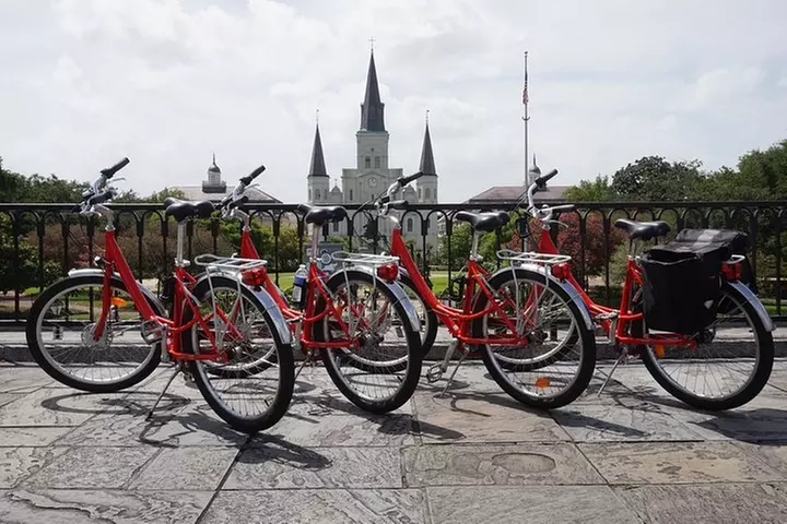 New Orleans French Quarter & Cemetery Bike Tour