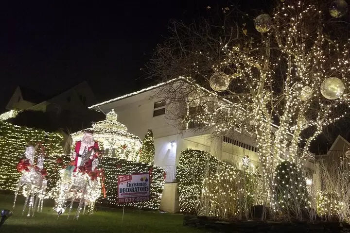 Christmas Lights Tour of Dyker Heights Brooklyn