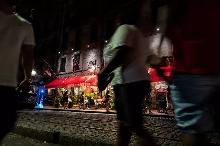 Savannah Midnight in the Garden Pub Crawl