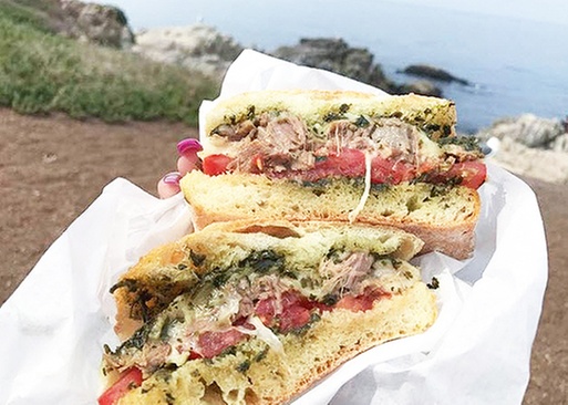 5% Cash Back at 3 MUNDOS SANDWICH SHOP