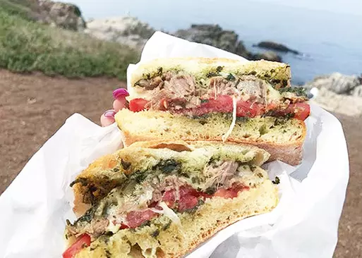 5% Cash Back at 3 MUNDOS SANDWICH SHOP
