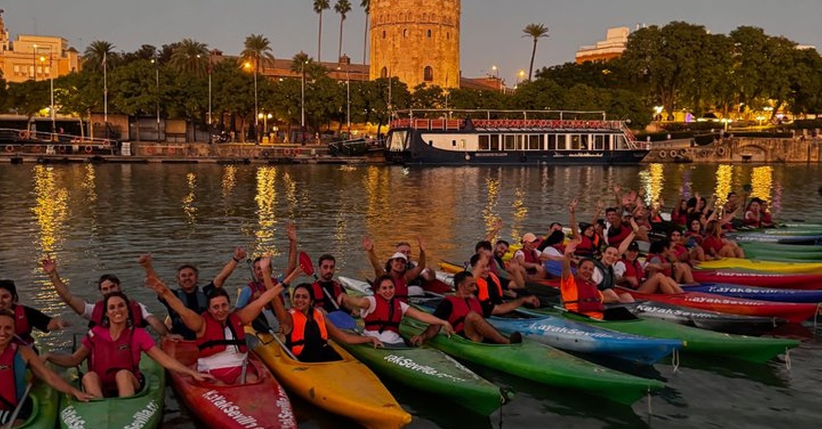 Actividad de kayak en Sevilla