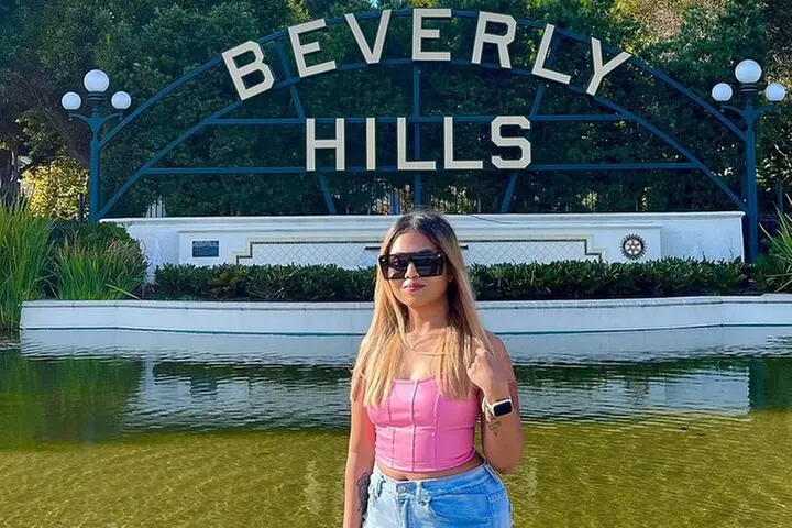 2.5Hr Beverly Hills Sign & Mulholland Dr AI powered driving tour