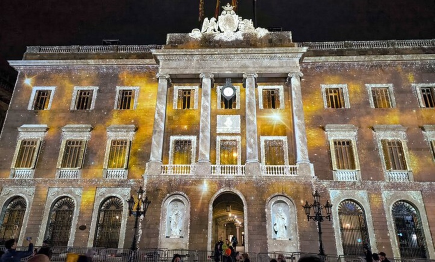 Image 6: Barcelona : Recorrido a pie por luces navideñas y calles ocultas