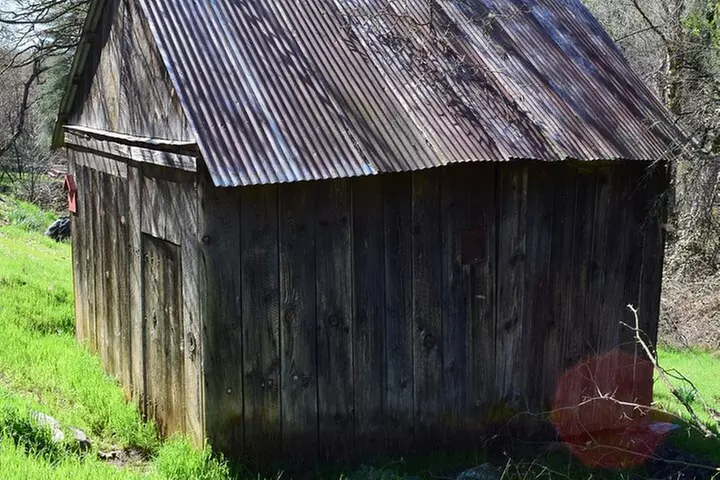 A Highway 49 Drive: A Self-Guided Audio Tour from Jackson to Angels...
