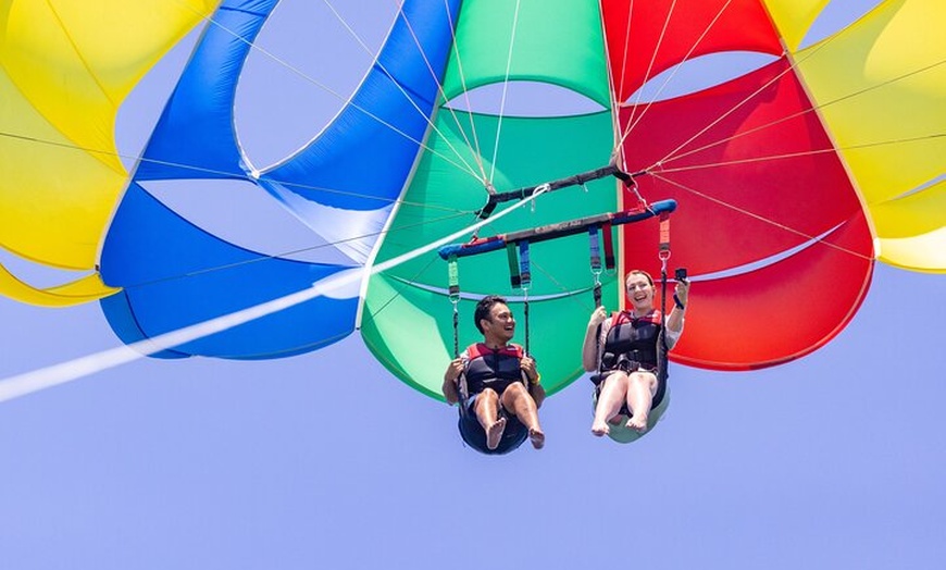 Image 2: Parasailing Experience departing Cavill Ave, Surfers Paradise