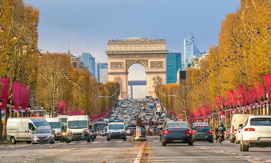 Image 7: Pass prioritaire sur le toit de l'Arc de Triomphe et croisière sur ...