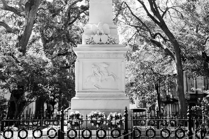 Genteel and Bard's Savannah Dark History and Ghost Encounter Walkin...