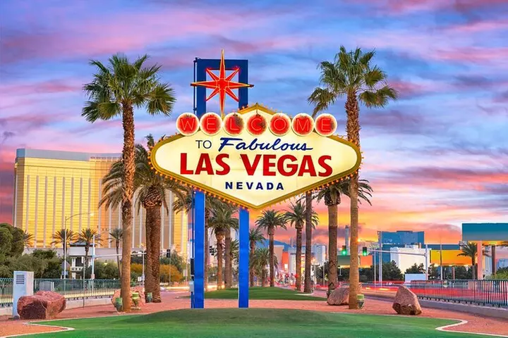 Las Vegas Nightclub VIP Entry with Party Bus