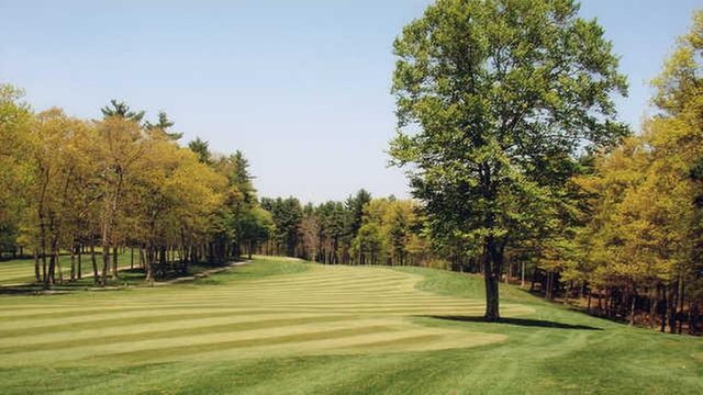 Online Booking - Round of Golf at Maplegate Country Club