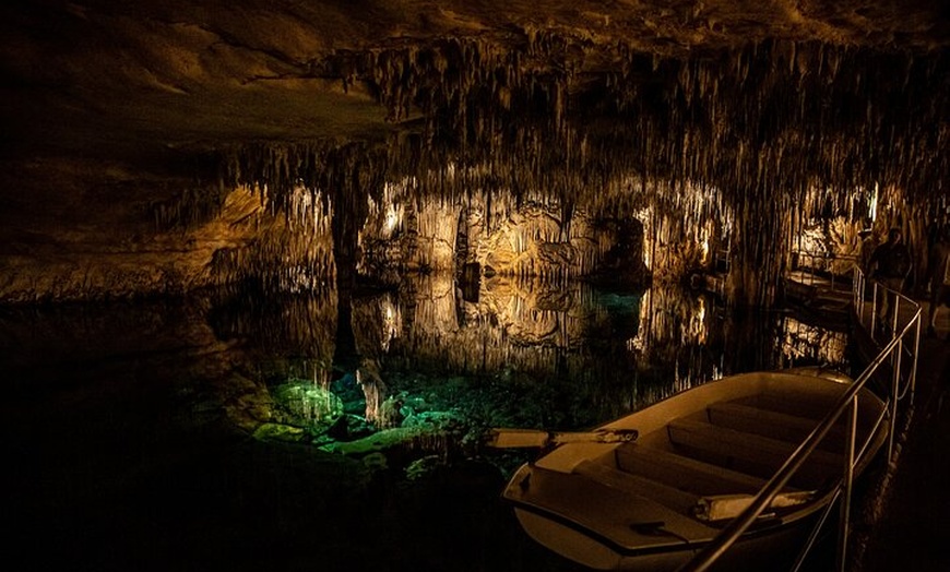 Image 15: Medio Día a las Cuevas del Drach con Paseo en Barco y Concierto.