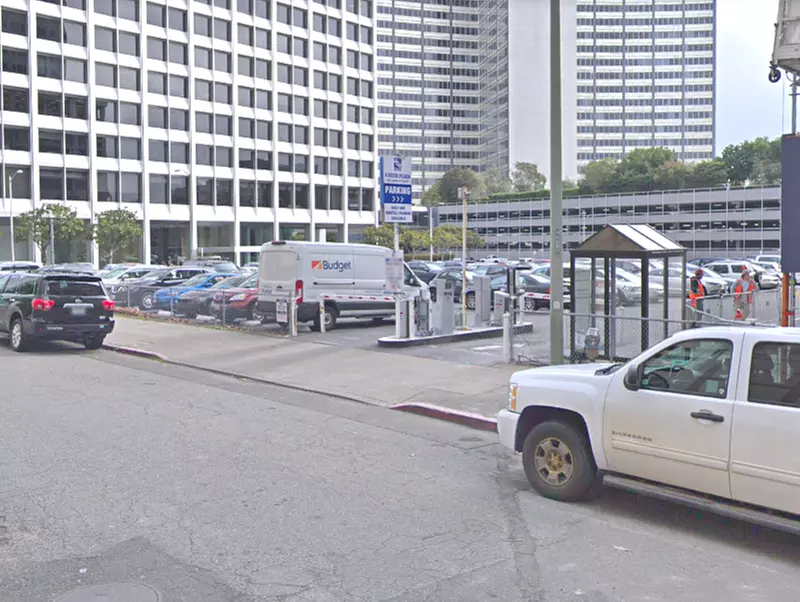 Parking at Kaiser Plaza Lot - Valet
