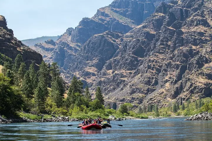5 Days Guided River Rafting Excursion through Hells Canyon