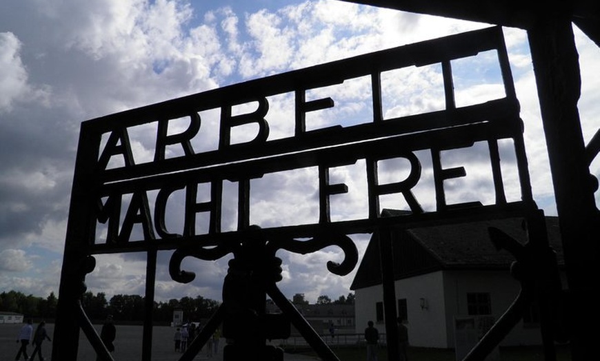 Image 10: Tour ab München mit dem Zug zur KZ-Gedenkstätte Dachau