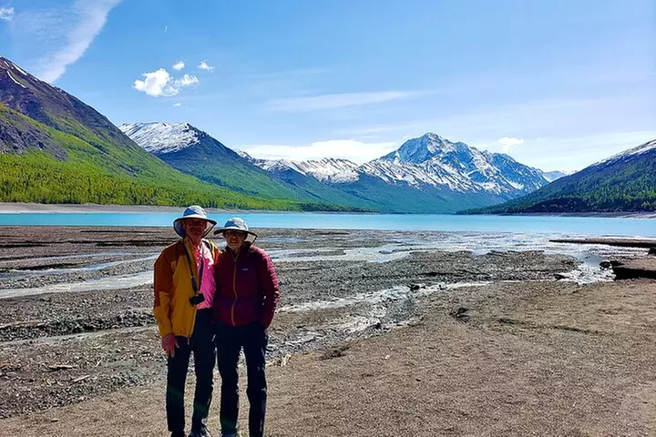 Ride & Roam: Mystery Sightseeing Tour