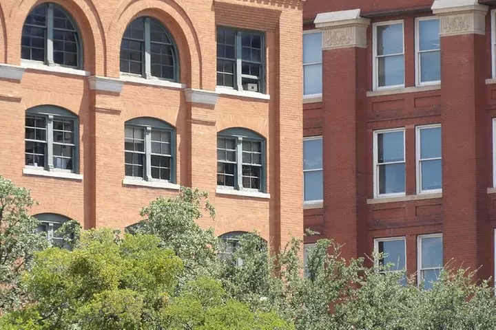 JFK Assassination Tour with JFK Museum and Oswald's Rooming House