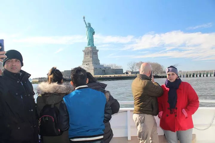 60 Minute Statue of Liberty Sightseeing tour-New York Harbor - Primary Image