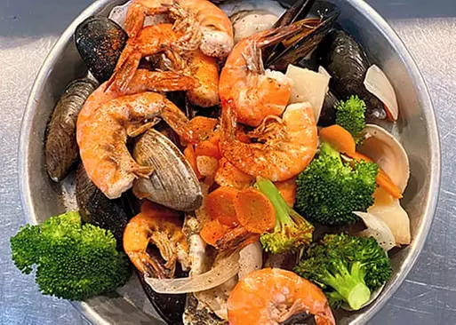 5% Cash Back at Lucky Oyster Seafood Grill