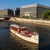 Image 11: Sightseeing Bootstour auf historischem Schiff in Berlin