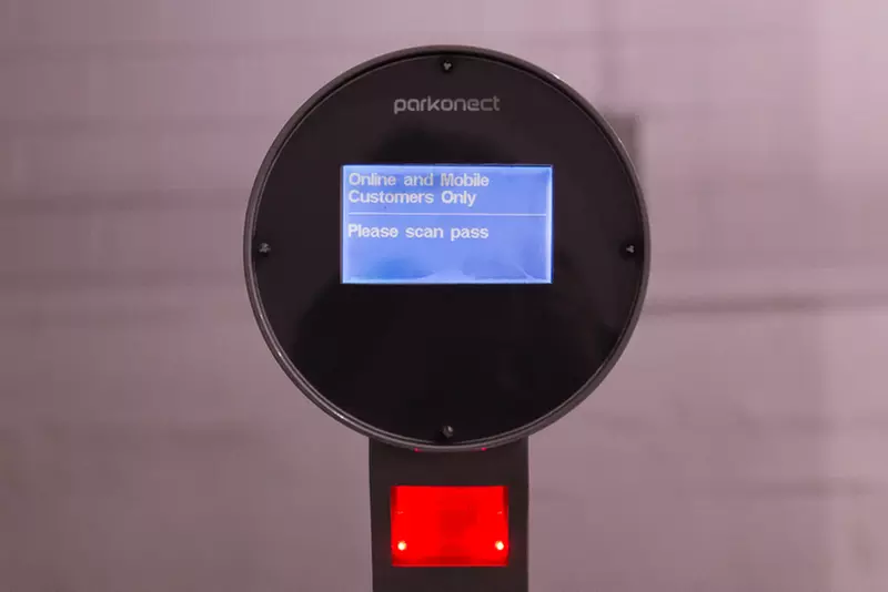 Parking at Underground Entrance - 1 S. Lower Wacker Dr. Garage