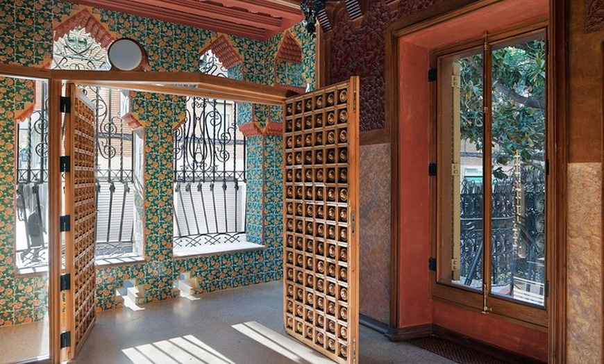 Image 4: Casa Vicens (la primera casa de Gaudí). Entrada directa