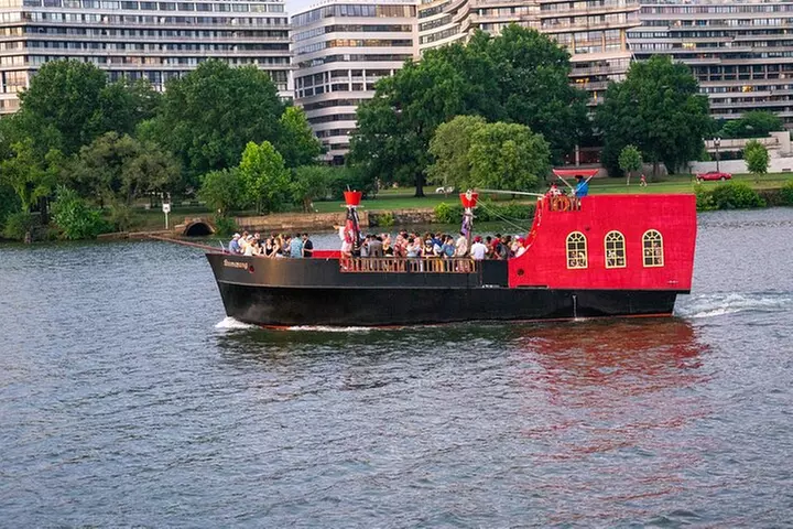 Pirate Ship Treasure Hunt Cruise along Potomac (Family-Friendly) - Primary Image