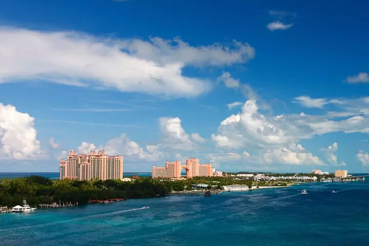 Half-Day Guided Boat Tour of Nassau Harbour and Rose Island - Primary Image