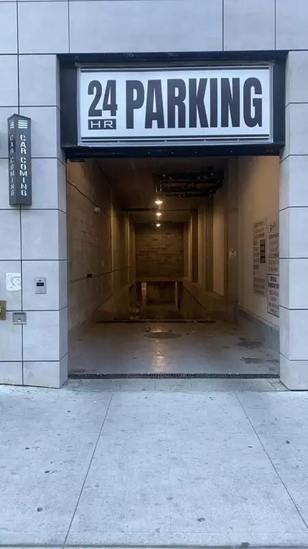 Parking at Bronx Park - 161 Bronx Parking LLC Garage