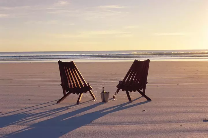 Afternoon Broome Town Tour including Beer Tasting & Sunset Drinks