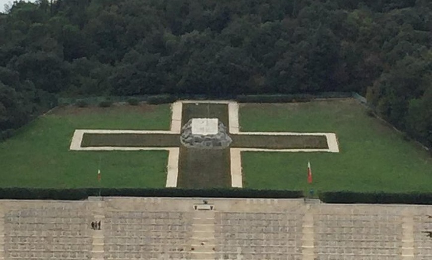 Image 2: Reggia di Caserta e Abbazia di Monte Cassino