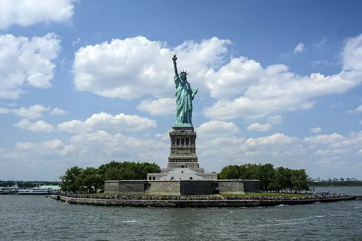 Statue of Liberty Express Roundtrip Ferry Ticket - Second Medium