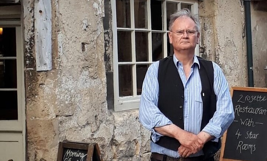 Image 8: Exceptional Bath tour guide making your visit splendidly memorable.