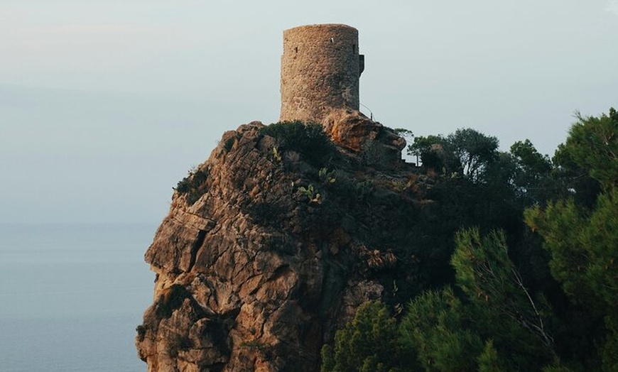 Image 2: Tramuntana Hidden Gems Scenic Drive a través de los pueblos de Mall...