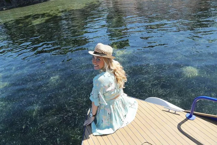 Balade Premium en Catamaran à Énergie Solaire - Groupe Privé