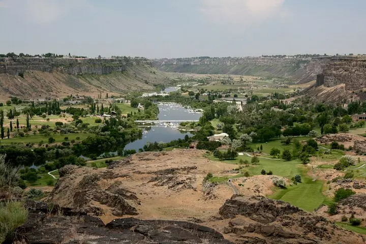 Guided Half-Day Tour to Shoshone Falls & City Tour