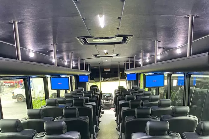 Limo Private Transfer Logan International Airport to Boston