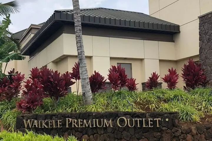 Roundtrip Shuttle from Waikiki Hotels-Waikele Premium Outlets - Primary Image
