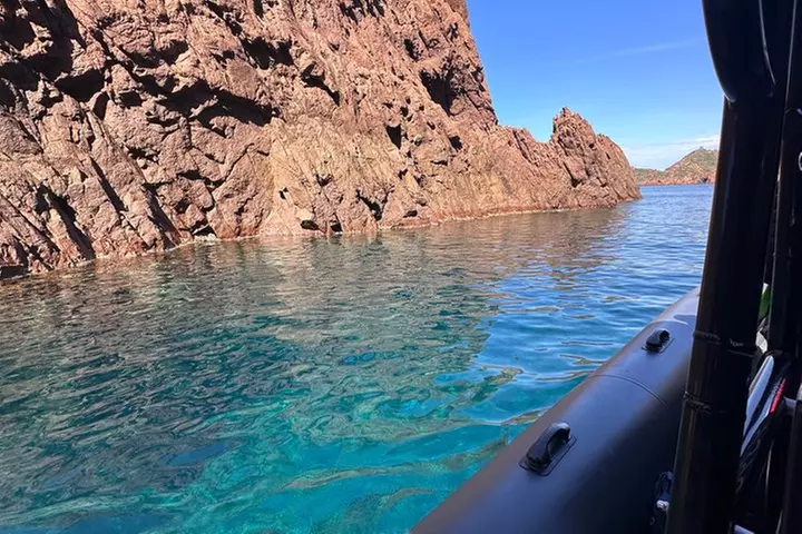 excursion demi-journée /snorkeling calanques de piana-capo rosso