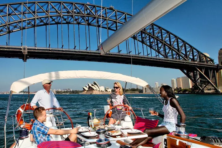Luxury Sailing Cruise on Sydney Harbour with Lunch