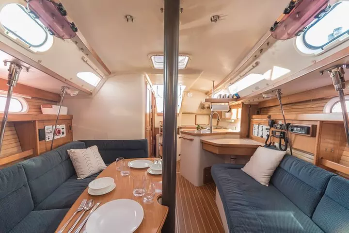 Private Luxury Yacht Charters, BYOB & Dolphins